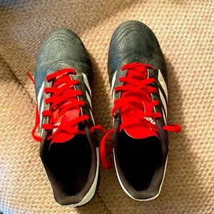 Adidas cleats size 7